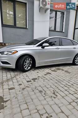 Седан Ford Fusion 2016 в 