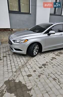 Седан Ford Fusion 2016 в 