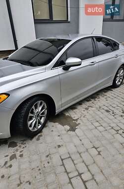 Седан Ford Fusion 2016 в 