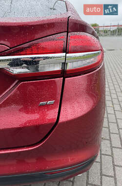 Седан Ford Fusion 2016 в 