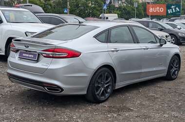 Седан Ford Fusion 2017 в 