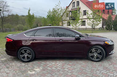 Седан Ford Fusion 2016 в 