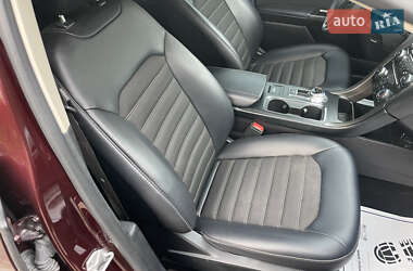 Седан Ford Fusion 2016 в 