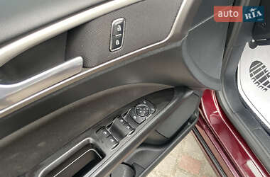 Седан Ford Fusion 2016 в 