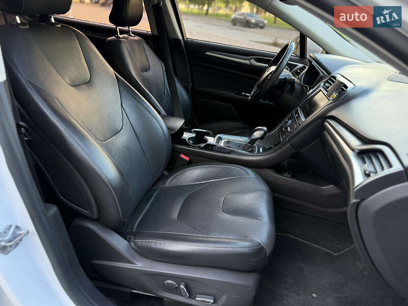 Седан Ford Fusion 2015 в Николаеве