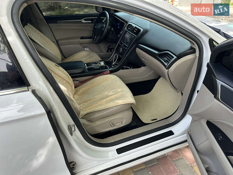 Седан Ford Fusion 2016 в Одессе