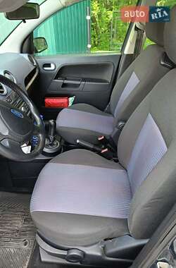 Хэтчбек Ford Fusion 2008 в 