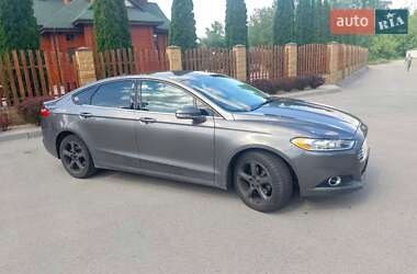 Седан Ford Fusion 2013 в 