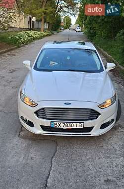 Седан Ford Fusion 2013 в 