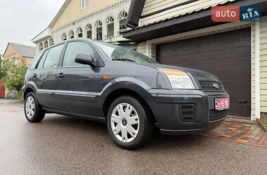 Хэтчбек Ford Fusion 2010 в 
