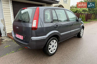 Хэтчбек Ford Fusion 2010 в 