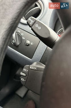 Хэтчбек Ford Fusion 2010 в 
