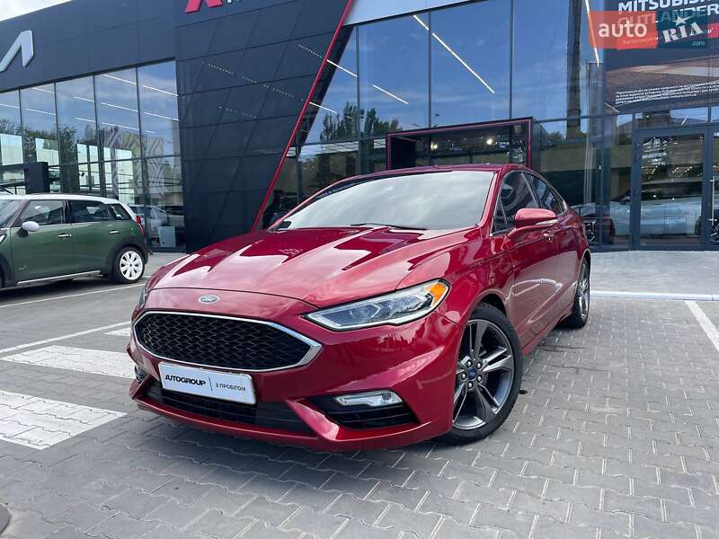 Седан Ford Fusion 2017 в 