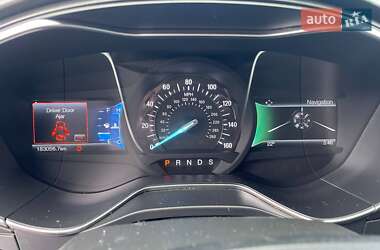 Седан Ford Fusion 2017 в 