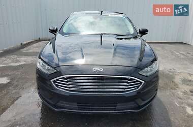 Седан Ford Fusion 2017 в 