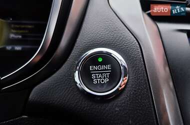 Седан Ford Fusion 2017 в 