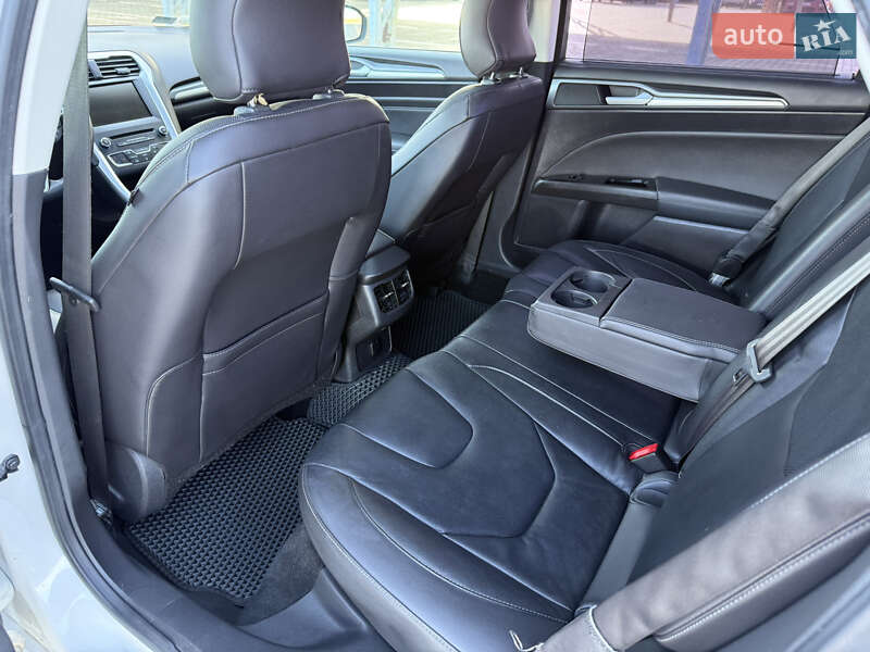 Седан Ford Fusion 2015 в Одессе