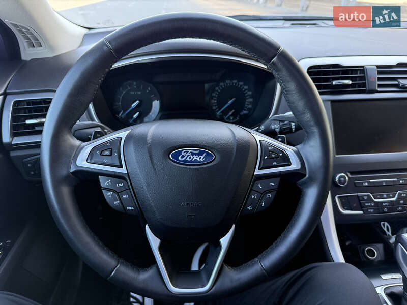 Седан Ford Fusion 2015 в Одессе