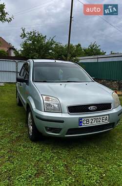 Хэтчбек Ford Fusion 2002 в 