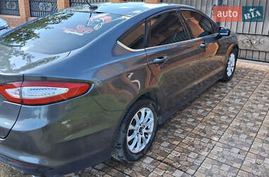 Седан Ford Fusion 2015 в Ізмаїлі