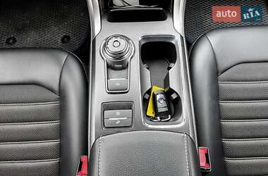 Седан Ford Fusion 2017 в 