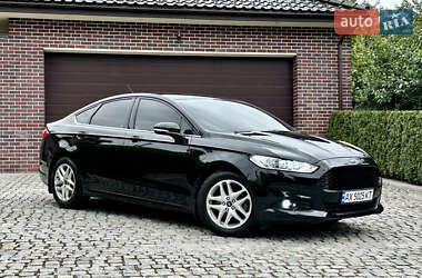 Седан Ford Fusion 2013 в 