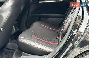 Седан Ford Fusion 2013 в 