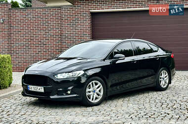 Седан Ford Fusion 2013 в 