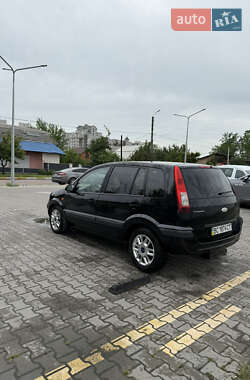 Хэтчбек Ford Fusion 2008 в 