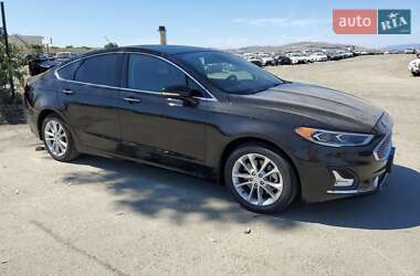 Ford Fusion 2019