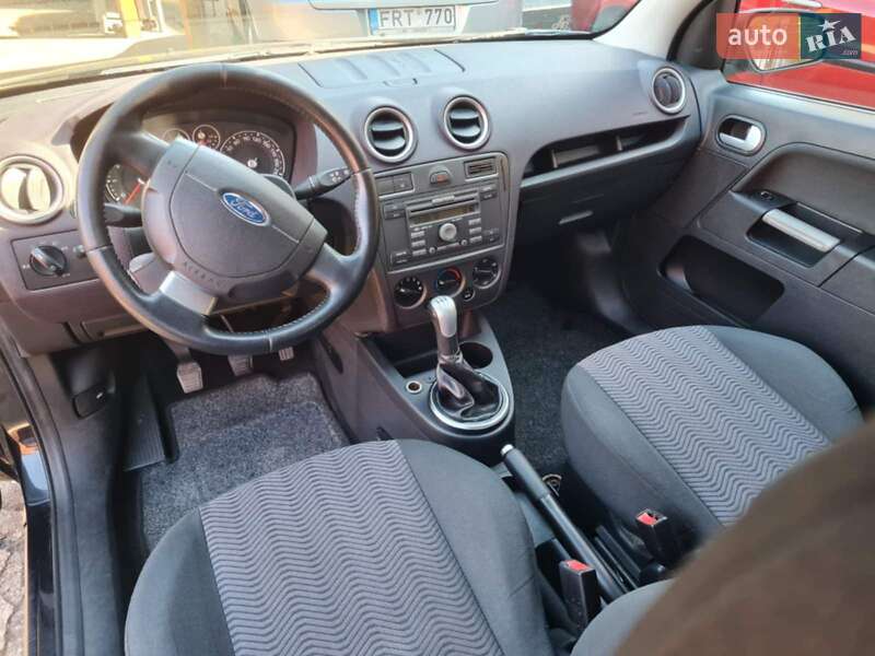 Хэтчбек Ford Fusion 2008 в Звягеле