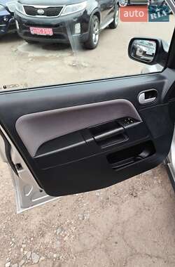 Хэтчбек Ford Fusion 2008 в 
