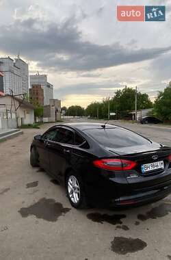Седан Ford Fusion 2014 в 