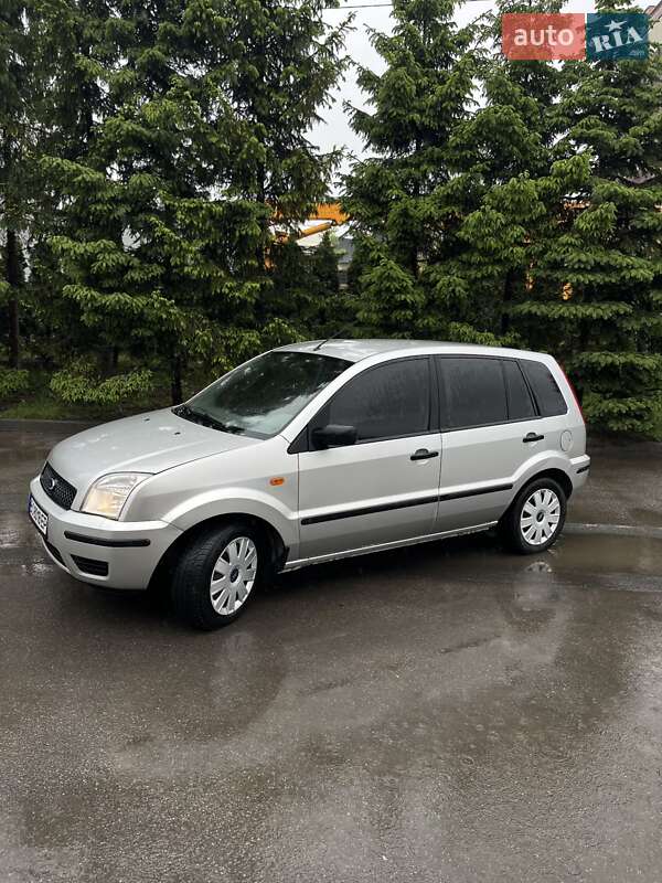 Хэтчбек Ford Fusion 2004 в Тернополе