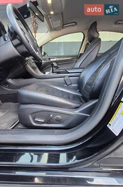 Седан Ford Fusion 2017 в 