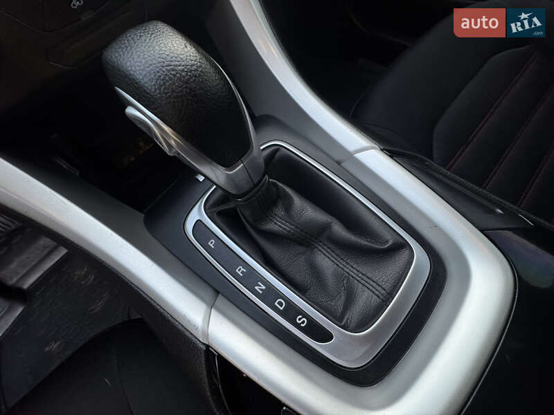 Седан Ford Fusion 2014 в Дніпрі