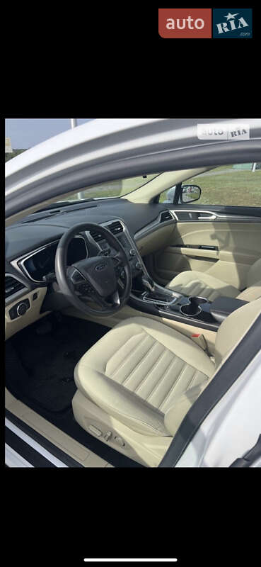 Седан Ford Fusion 2015 в Одессе