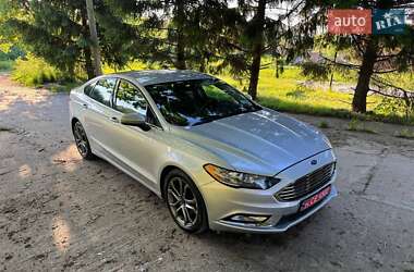 Седан Ford Fusion 2016 в 