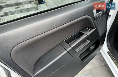 Хэтчбек Ford Fusion 2012 в 