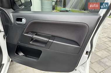 Хэтчбек Ford Fusion 2012 в 