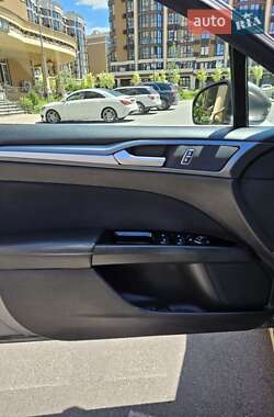 Седан Ford Fusion 2014 в 