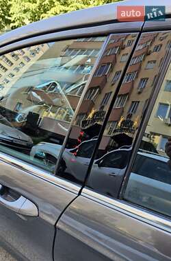Седан Ford Fusion 2014 в 