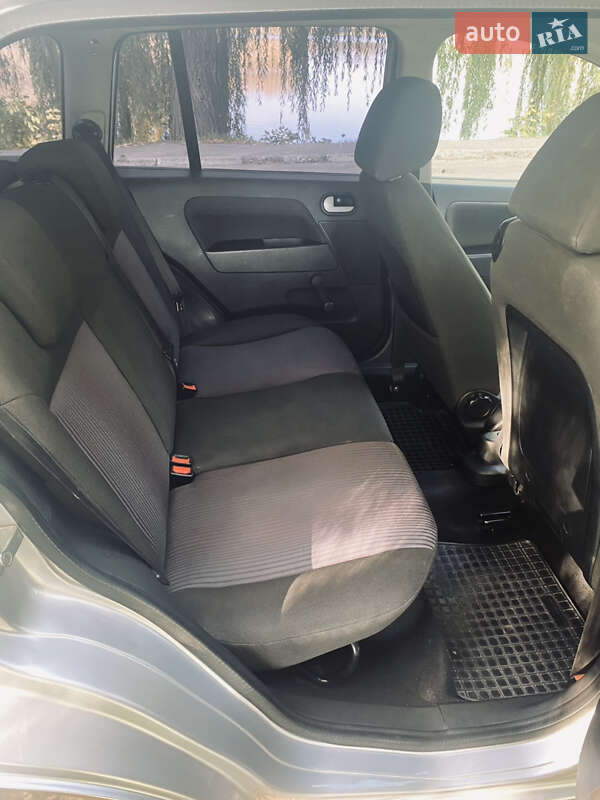 Хэтчбек Ford Fusion 2008 в Шумске фото 19 Хэтчбек Ford Fusion 2008 в Шумске