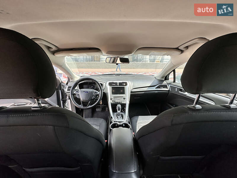 Седан Ford Fusion 2015 в Чернігові
