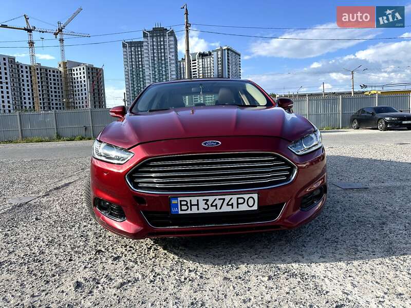 Седан Ford Fusion 2016 в 