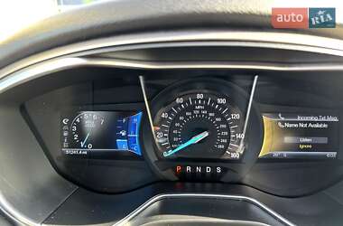 Седан Ford Fusion 2016 в 