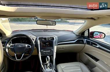 Седан Ford Fusion 2016 в 