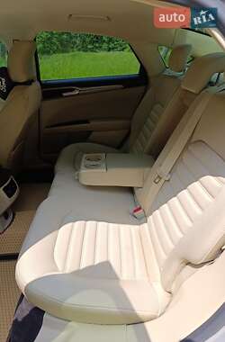 Седан Ford Fusion 2014 в 