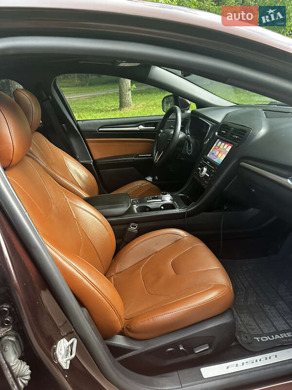 Седан Ford Fusion 2019 в Одесі