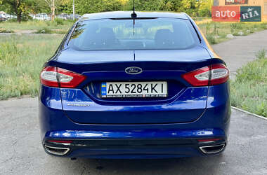 Седан Ford Fusion 2016 в 